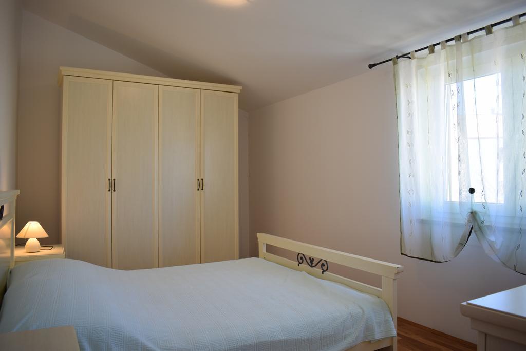 Apartments Blue Dream Malinska Ngoại thất bức ảnh