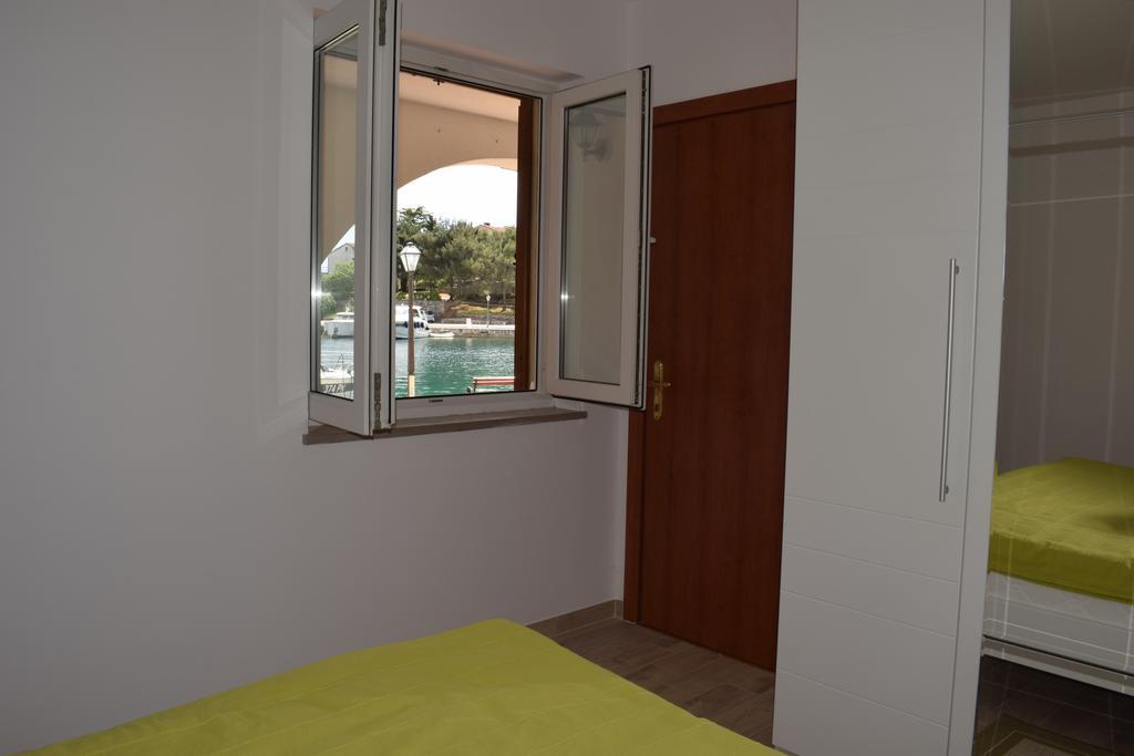Apartments Blue Dream Malinska Ngoại thất bức ảnh
