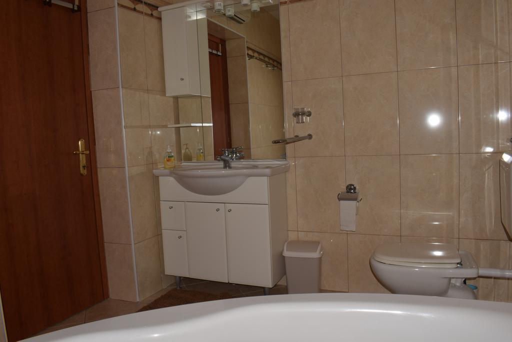 Apartments Blue Dream Malinska Ngoại thất bức ảnh